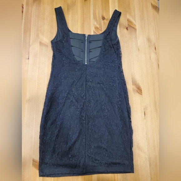 Mini cocktail dress - Picture 2 of 6